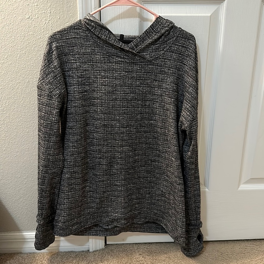 Women’s Lululemon Pullover